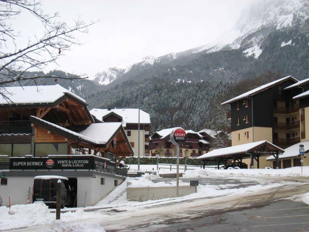 Appartement Au Pied Des Pistes, Avec Vue Sur La Montagne Bernex Buitenkant foto